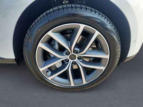New 2026 Land Rover Range Rover Long Wheelbase SE AWD/4WD image 8