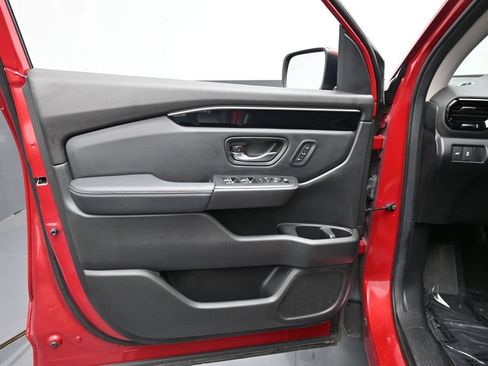 Used 2025 Honda Pilot EX-L image 18
