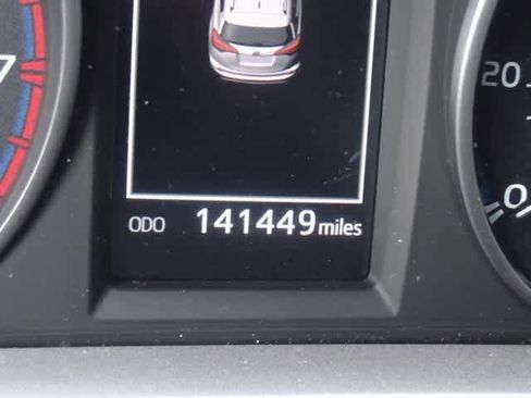 Used 2017 Toyota RAV4 XLE image 8