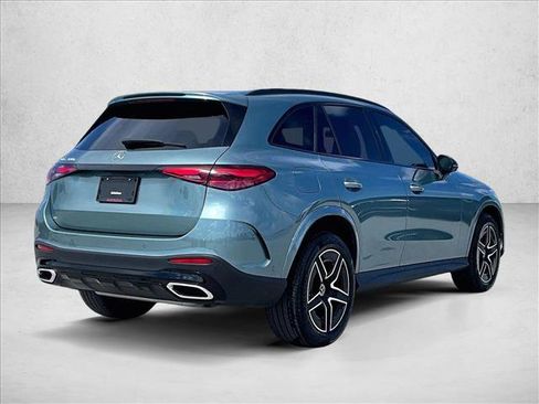 Used 2026 Mercedes-Benz GLC 300 image 2