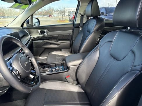 Used 2024 Kia Sorento SX image 5