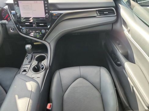 Used 2021 Toyota Camry XSE image 12