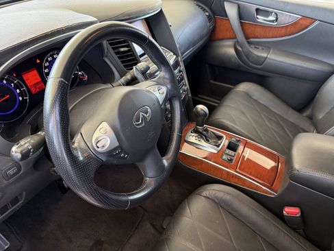 Used 2009 INFINITI FX35 2WD w/ Deluxe Touring Pkg image 14