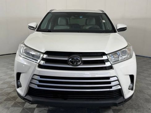 Used 2017 Toyota Highlander XLE FWD image 11