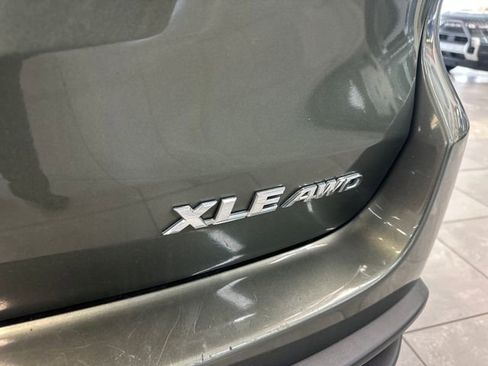 Used 2016 Toyota Highlander XLE AWD/4WD image 7