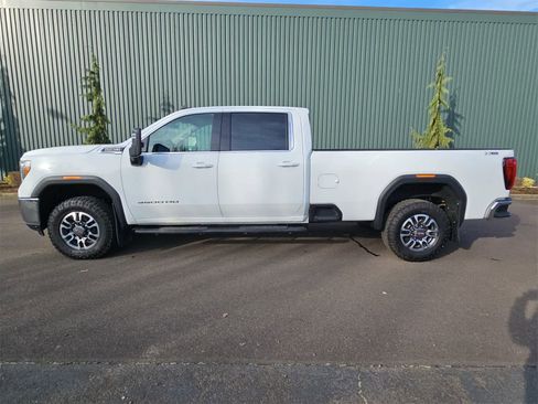 Used 2023 GMC Sierra 3500 SLE image 3