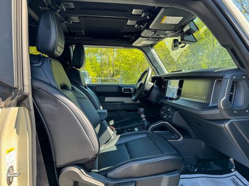 Certified 2025 Ford Bronco Badlands w/ Sasquatch Package AWD/4WD image 14