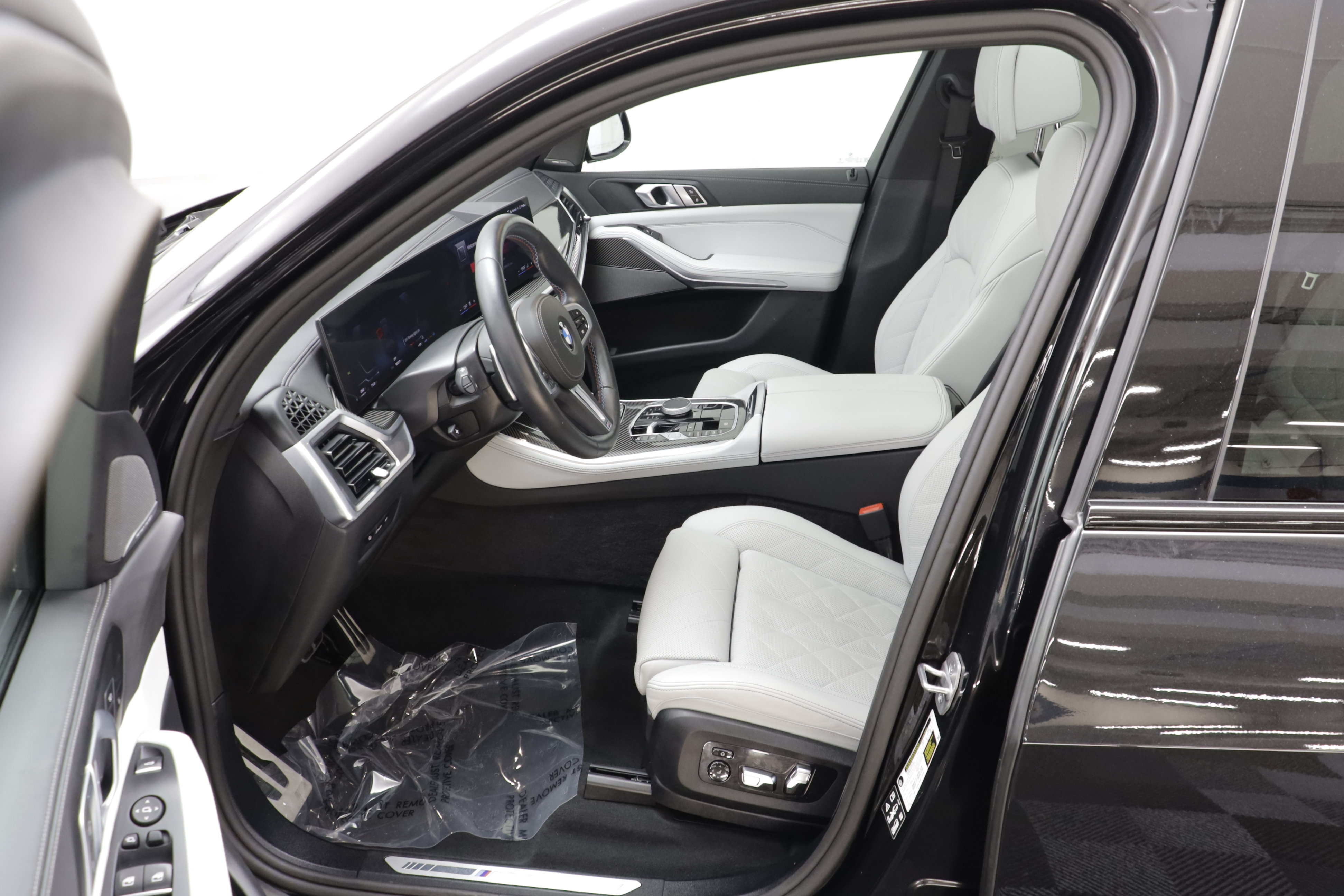 Used 2026 BMW X5 M60i AWD/4WD image 6