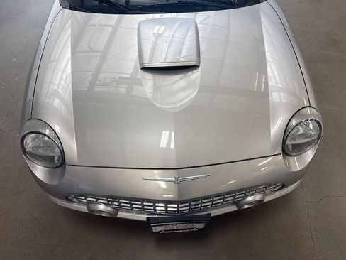 Used 2004 Ford Thunderbird image 68