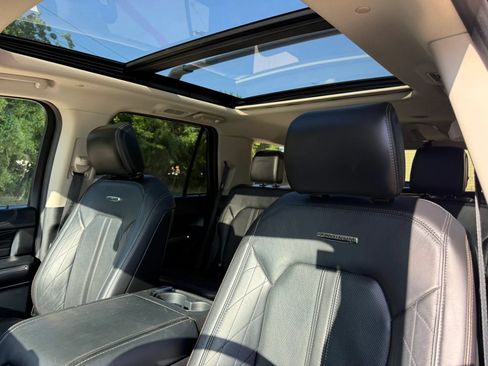 Used 2021 Ford Expedition Platinum AWD/4WD image 12