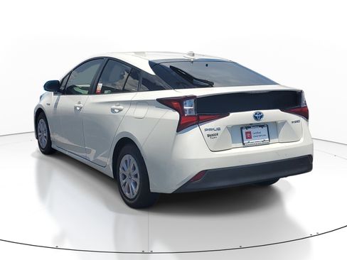 Used 2020 Toyota Prius LE FWD image 6