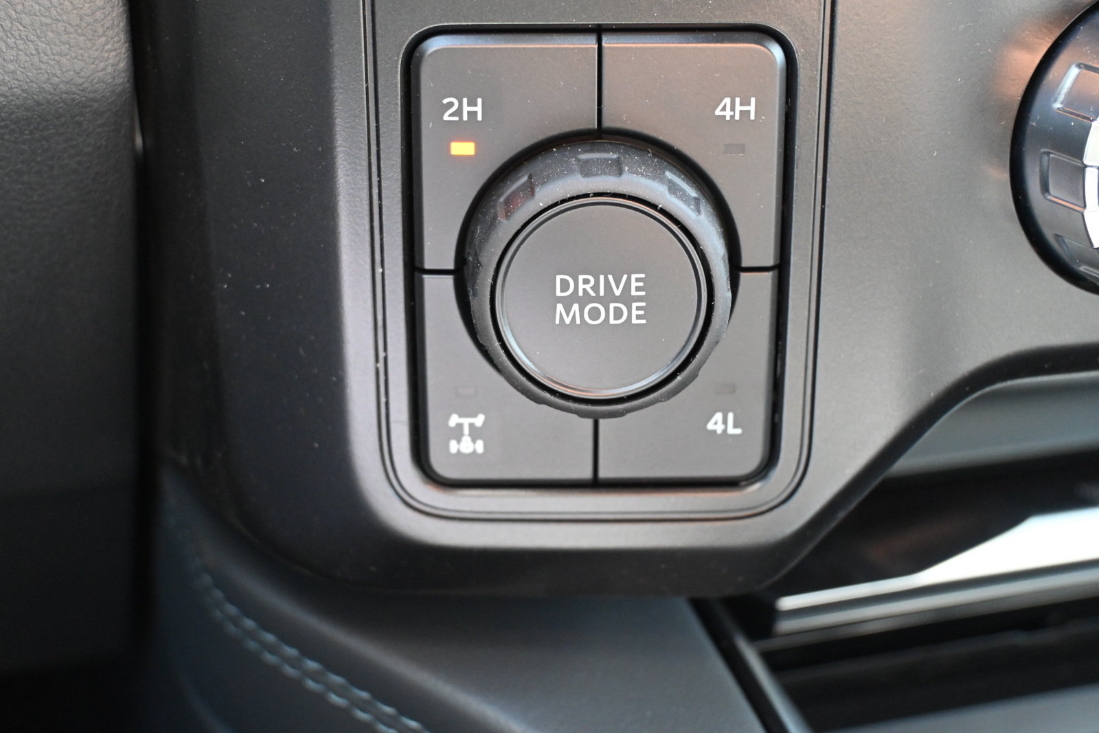 New 2026 Ford F250 Platinum AWD/4WD image 25