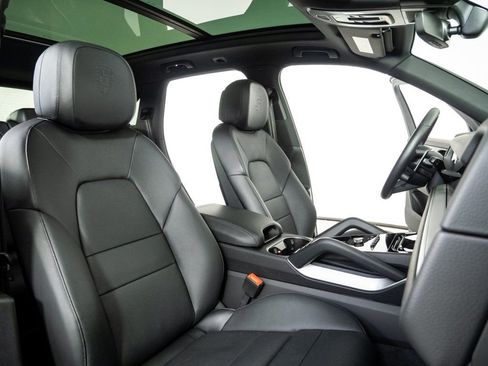 Used 2026 Porsche Cayenne S image 24