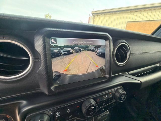 Used 2022 Jeep Gladiator Overland w/ Popular Equipment Package AWD/4WD image 24