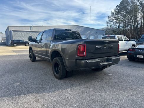 Used 2025 RAM 3500 Laramie image 5