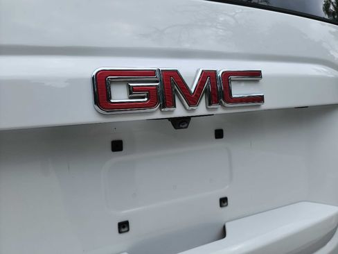 Used 2020 GMC Yukon XL SLE w/ SLE Value Package RWD image 8