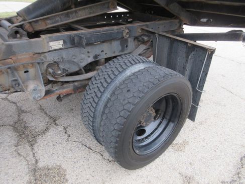 Used 2015 Ford F450 XL w/ Snow Plow Prep Package image 24