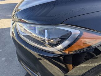 Used 2017 Hyundai Elantra SE w/ SE A/T Tech Package 03 video 2