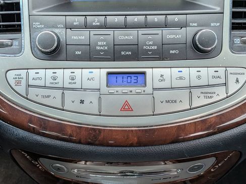 Used 2010 Hyundai Genesis 3.8 RWD image 19