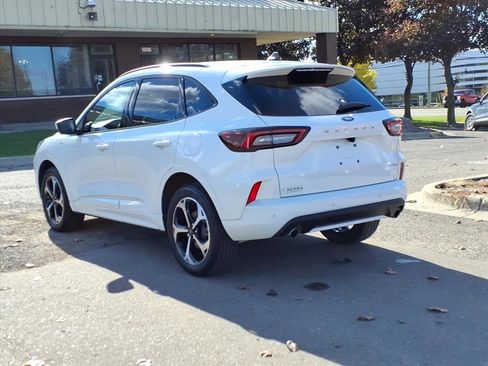 Used 2023 Ford Escape ST-Line Select w/ Tech Pack #2 image 3