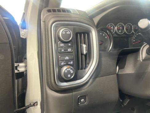Used 2021 Chevrolet Silverado 1500 LT w/ Fleet Comfort Package AWD/4WD image 14