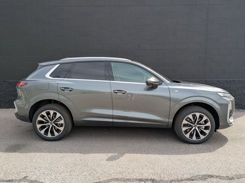 New 2026 Audi Q3 quattro 2.0T AWD/4WD image 4