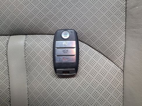 Used 2017 Kia Optima EX image 32