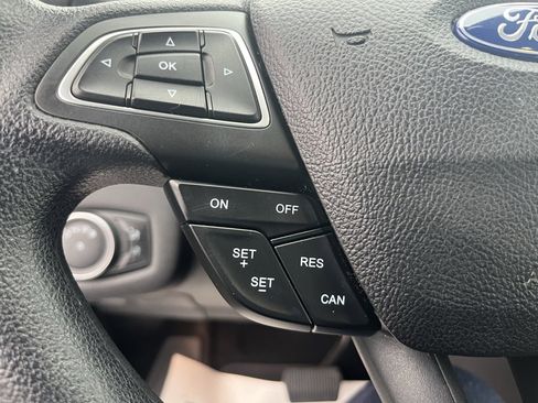 Used 2019 Ford Escape S image 12