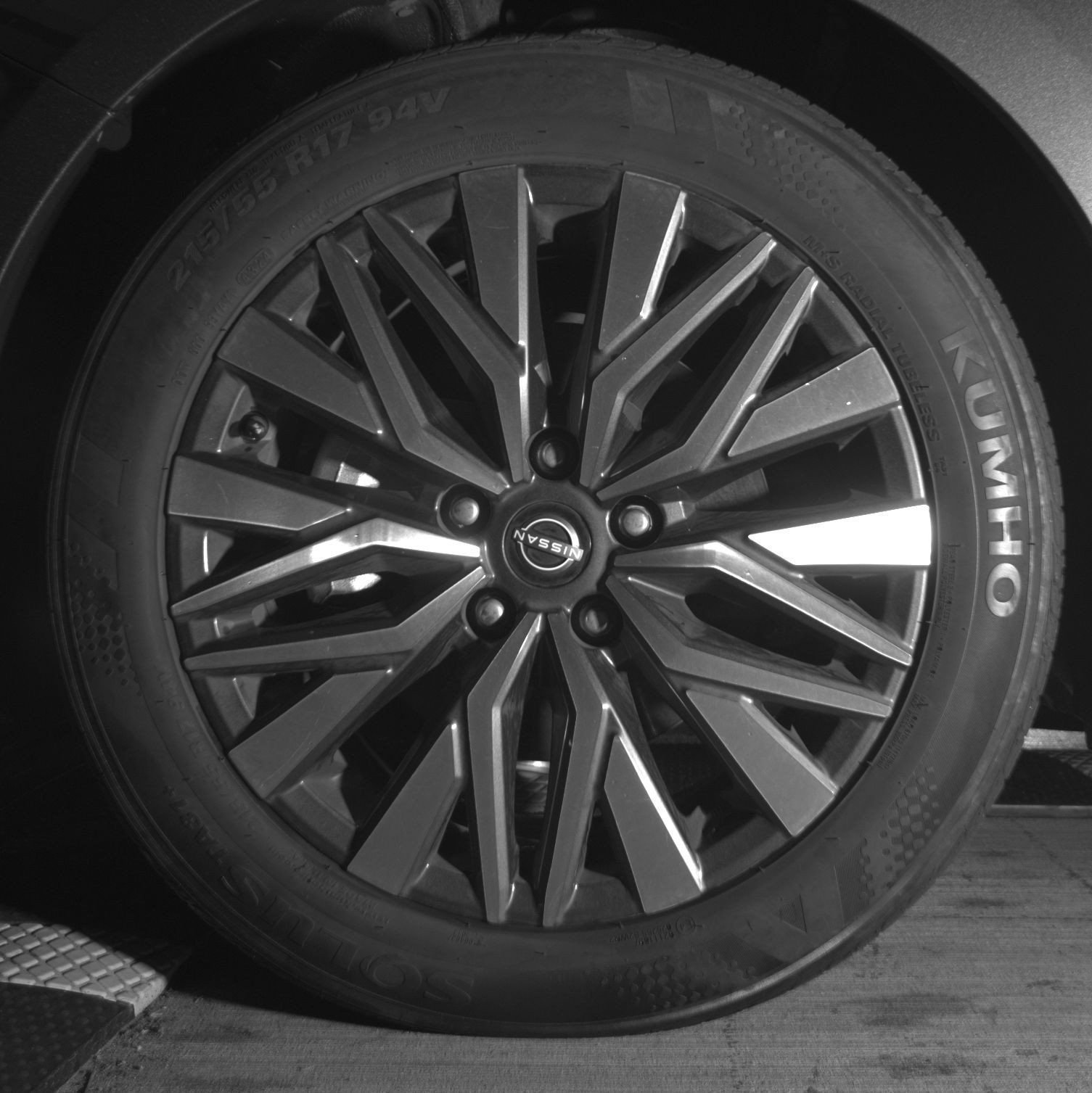 Used 2025 Nissan Altima 2.5 SV FWD image 19