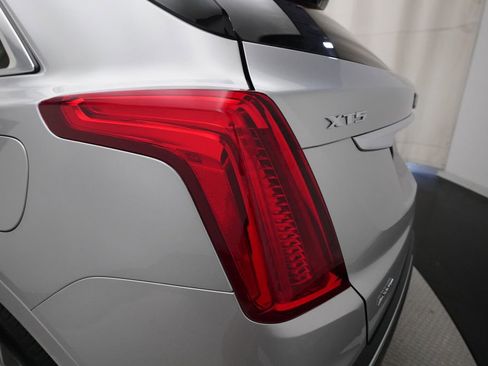 Used 2018 Cadillac XT5 Luxury w/ Driver Awareness Package AWD/4WD image 35