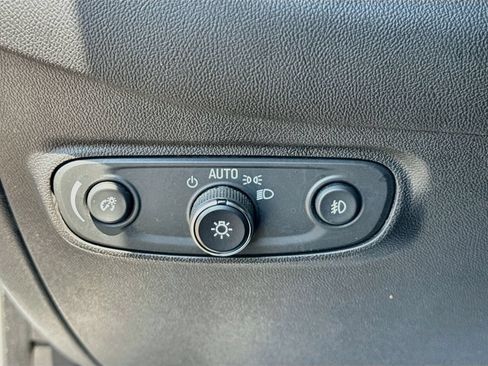 Used 2020 Chevrolet Equinox Premier AWD/4WD image 10
