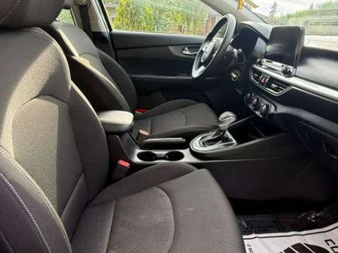 Used 2021 Kia Forte LXS FWD image 8