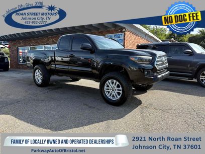 Used 2017 Toyota Tacoma SR
