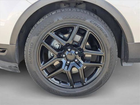 Used 2018 Ford Explorer Sport image 27