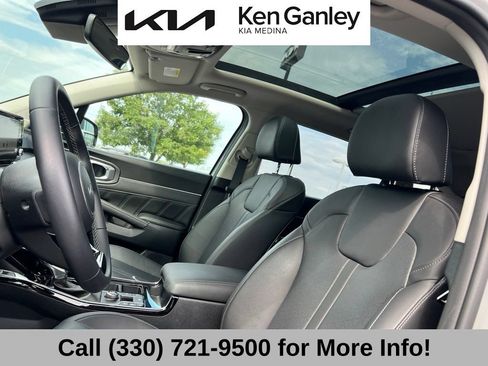 Certified 2023 Kia Sorento SX FWD image 12