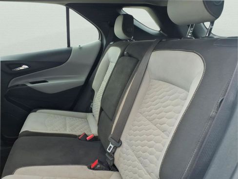 Used 2018 Chevrolet Equinox LS FWD image 13