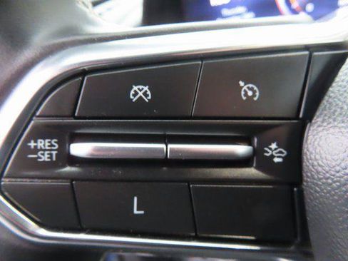 Used 2025 Chevrolet Traverse LT AWD/4WD image 16