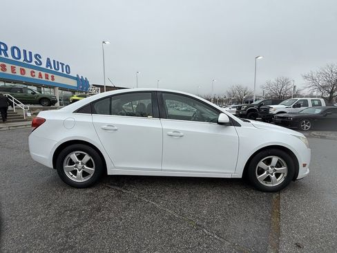 Used 2011 Chevrolet Cruze LT image 8