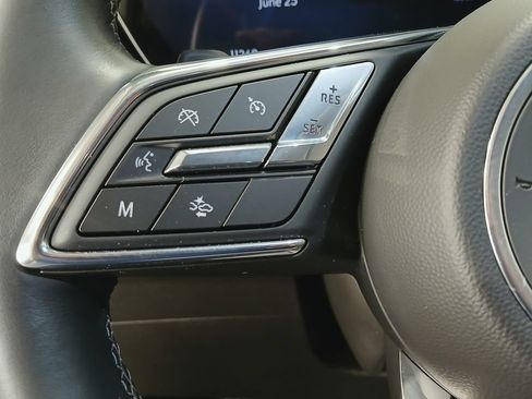 Used 2024 Buick Envision Avenir AWD/4WD image 27