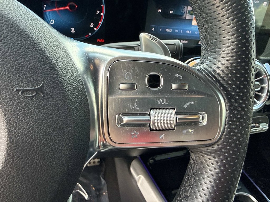 Used 2022 Mercedes-Benz GLB 35 AMG 4MATIC image 35