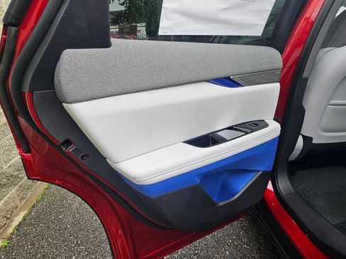 New 2026 Cadillac Optiq Luxury 1 image 21