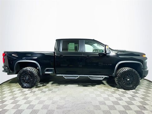 Used 2024 Chevrolet Silverado 2500 ZR2 w/ LPO, Dark Essentials Package image 9