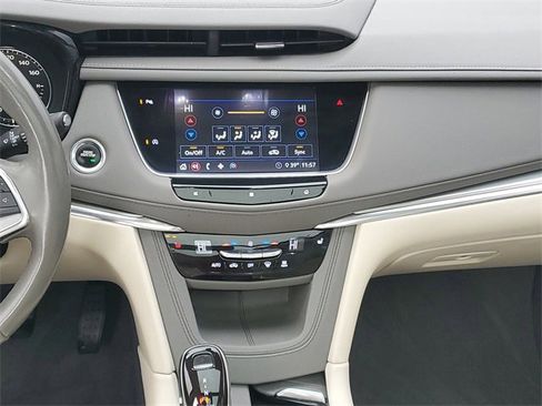 Used 2020 Cadillac XT5 Premium Luxury w/ LPO, Floor Liner Package image 14