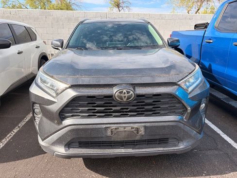 Used 2019 Toyota RAV4 XLE AWD/4WD image 3