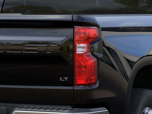 New 2026 Chevrolet Silverado 1500 LT w/ Z71 Off-Road Package AWD/4WD image 11