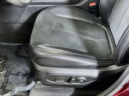 Used 2023 Jeep Grand Cherokee L Laredo image 18