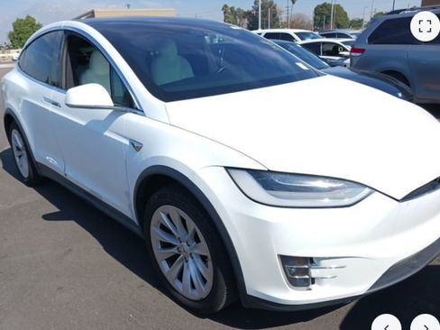 Used 2020 Tesla Model X Long Range image 1