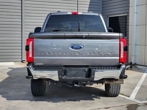 Used 2025 Ford F250 Lariat w/ FX4 Off-Road Package AWD/4WD image 7