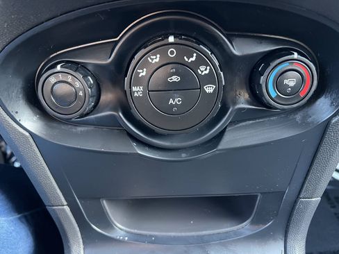 Used 2012 Ford Fiesta SE FWD image 20