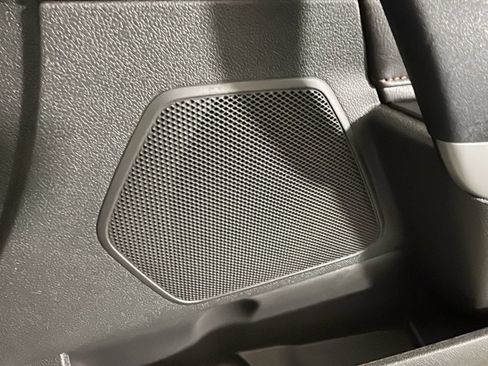 Used 2014 Ford Edge Limited w/ Equipment Group 301A FWD image 36